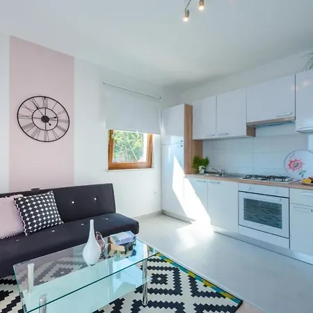 Made 4u - Premium One Bedroom With Balcony And Sea... 公寓 *