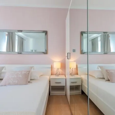 Appartamento Made 4u - Premium One Bedroom With Balcony And Sea... Mlini